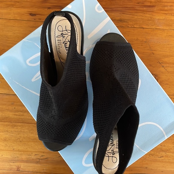 Life Stride | Alita Slingback Heel With Peep-Toe & Soft Knit Upper; Size 7.5M - Picture 9 of 17